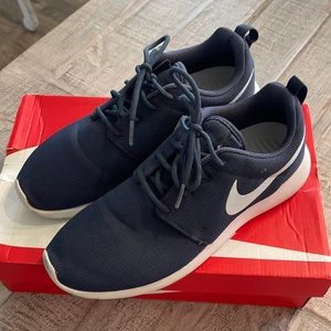 Nike Air Max Motion 2 (navy)